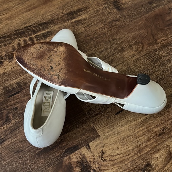 Sassy Vintage Palizzio Ivory Heel Pump - Picture 7 of 10